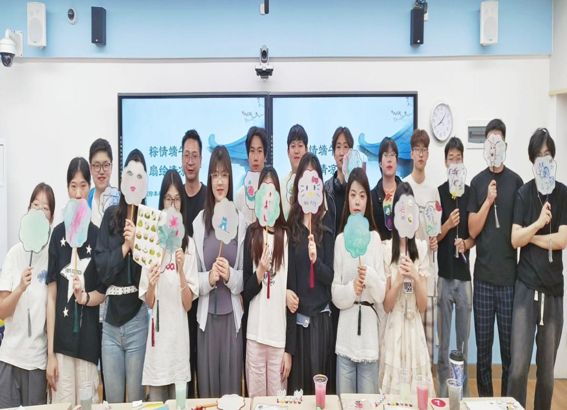 5 월 28 일 국제 밴 라만 방향 드래곤 온라인 카지노 페스티벌 사진 1.JPG