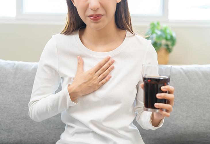 げっぷがよく出るのはなぜ？病気が原因？げっぷとパチスロ​​上の関係を解説