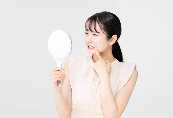 つらい口内炎の治し方は？早く治すためのセルフケアと原因・対策を解説