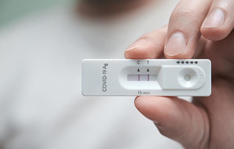 コロナの初期症状を解説！よくみられる症状や受診の目安とは