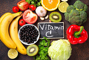 ビタミンCを多く含む食べ物とは？その働きや摂取量の目安・効率的な摂り方を紹介