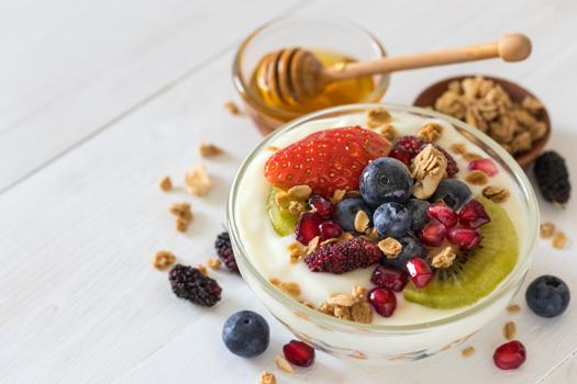 フルーツヨーグルトハチミツがけ