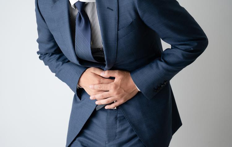 胃痛を緩和するツボとは？胃痛の原因やツボ押し以外の胃痛の対処法も紹介